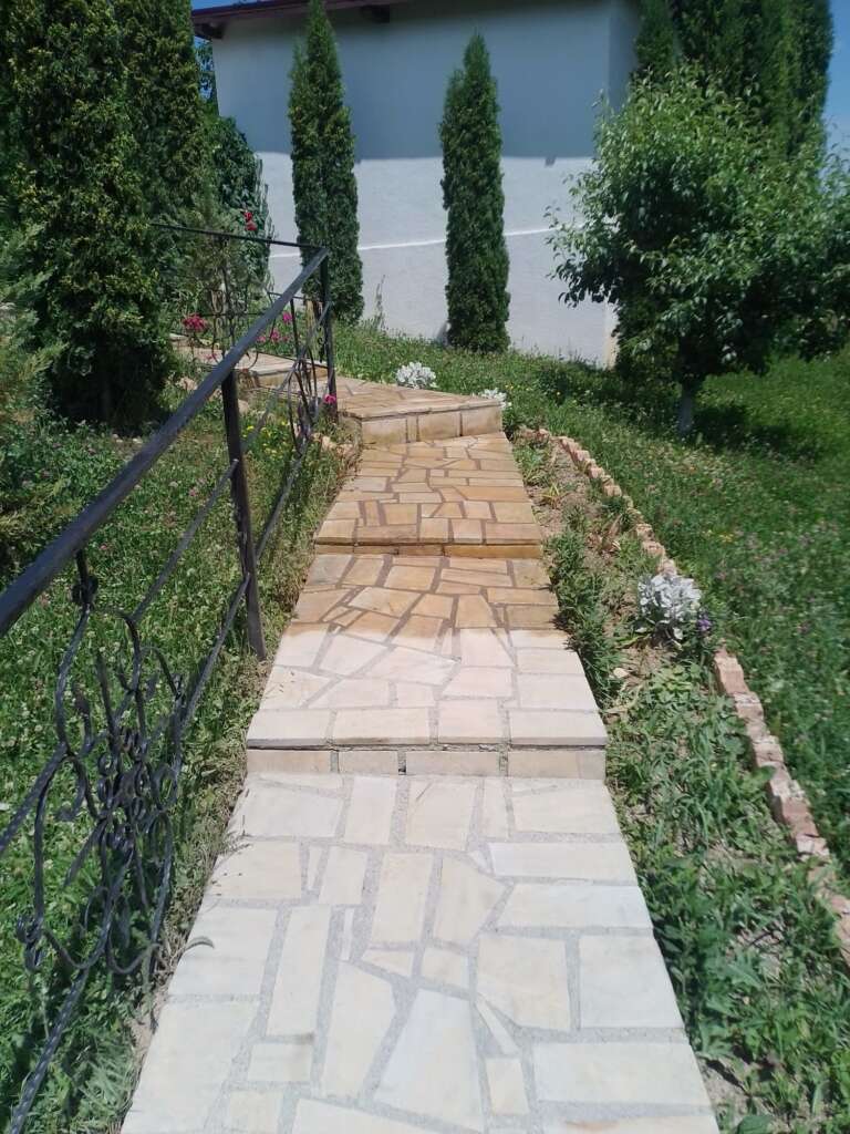 Sablare si tratare piatra la Manastirea Varatec 1